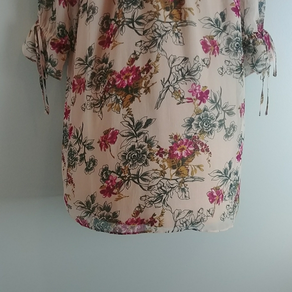 Brand New. Express Dress - Picture 4 of 10